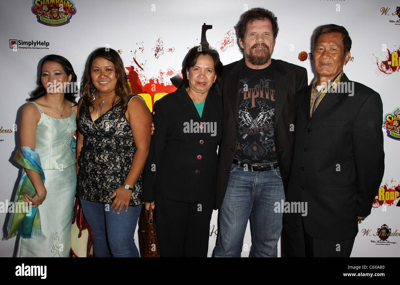 Kanilen Kang, Tom Proctor e famiglia 'la strada alla libertà' Premiere tenutosi presso il teatro egiziano di Hollywood, in California - Foto Stock