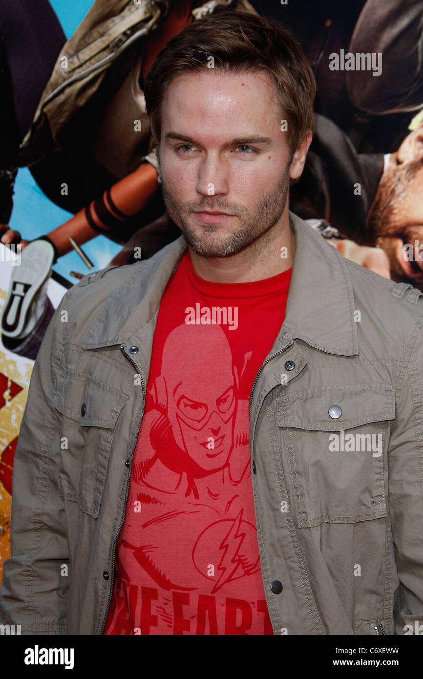 Scott Porter la premiere di "perdenti" tenutasi presso Grauman's Chinese Theatre di Los Angeles, California - 20.04.10 Starbux Foto Stock