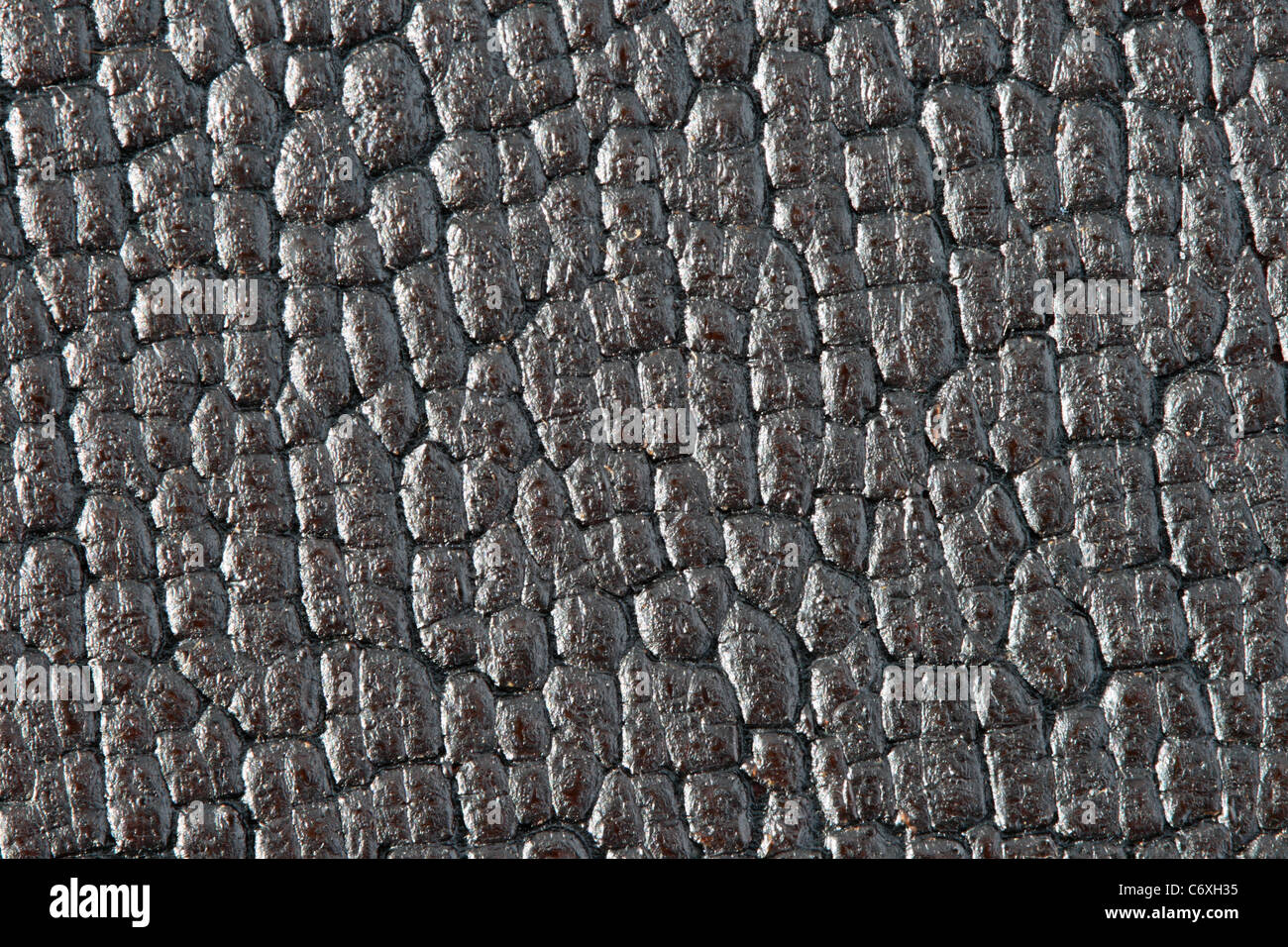 Immagine macro di antiquariato scuro finitura crackle texture su vecchi mobili in legno Foto Stock