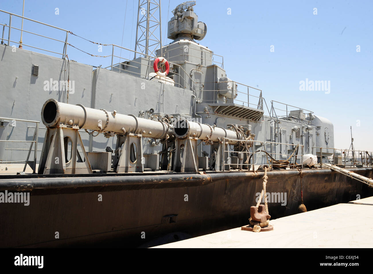 KONI fregate della classe Al Gorthabyah di Libia scafo n. 213 nel dock di Bengasi Libia Foto Stock