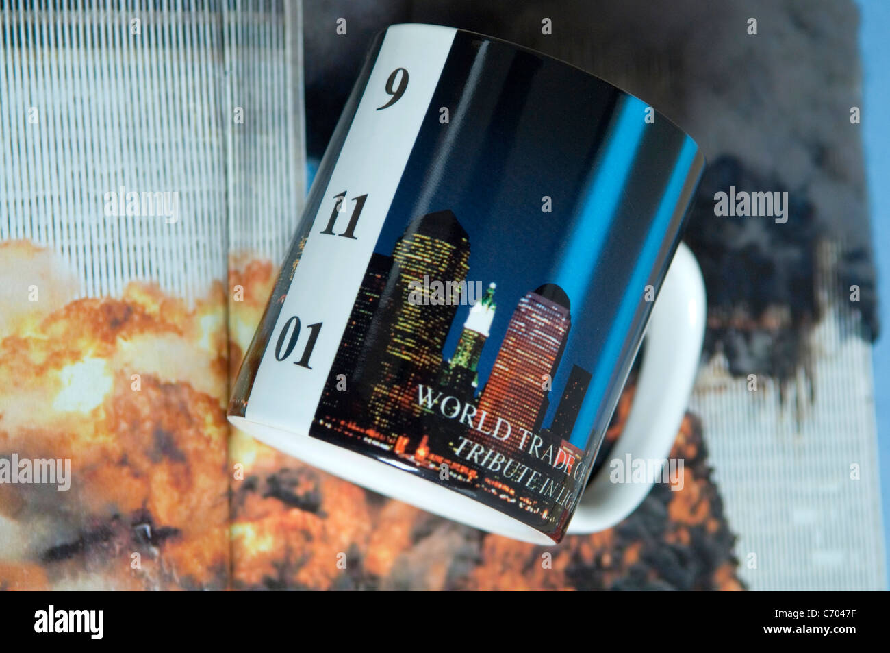 World Trade Center di New York mug acquistati presso le torri gemelle. Foto Stock