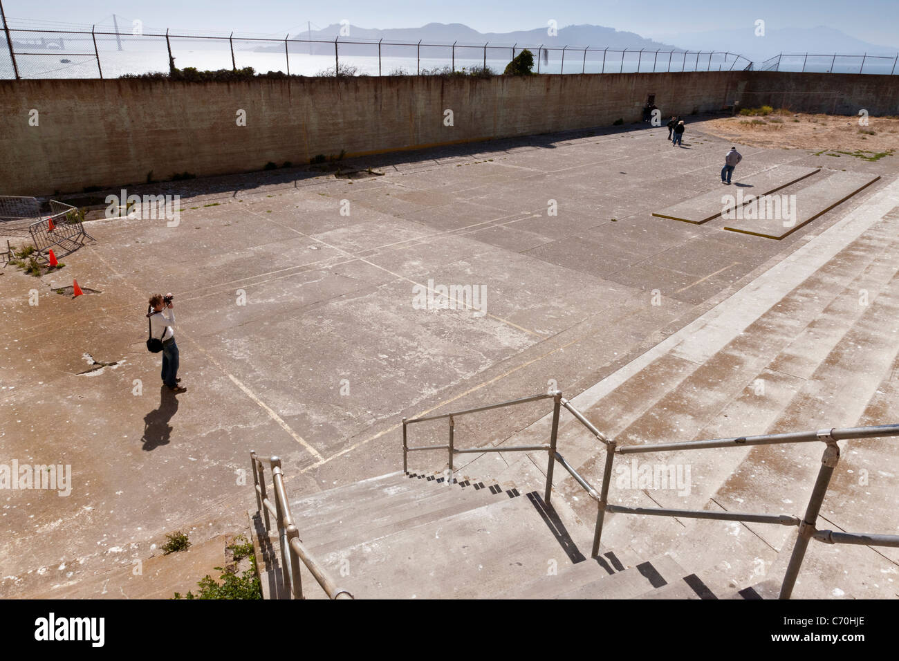 Prigionieri " Cantiere di ricreazione, la prigione di Alcatraz, Isola di Alcatraz e la baia di San Francisco, California, Stati Uniti d'America. JMH5233 Foto Stock