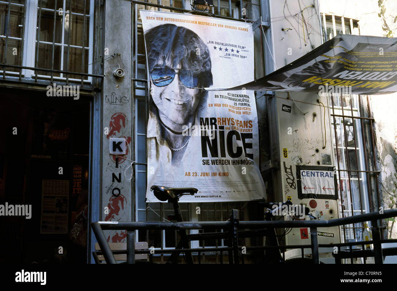 Kino centrale (cinema) nel cortile dell'Haus Schwarzenberg vicino a Hackesche Höfe nel quartiere Mitte di Berlino. Foto Stock