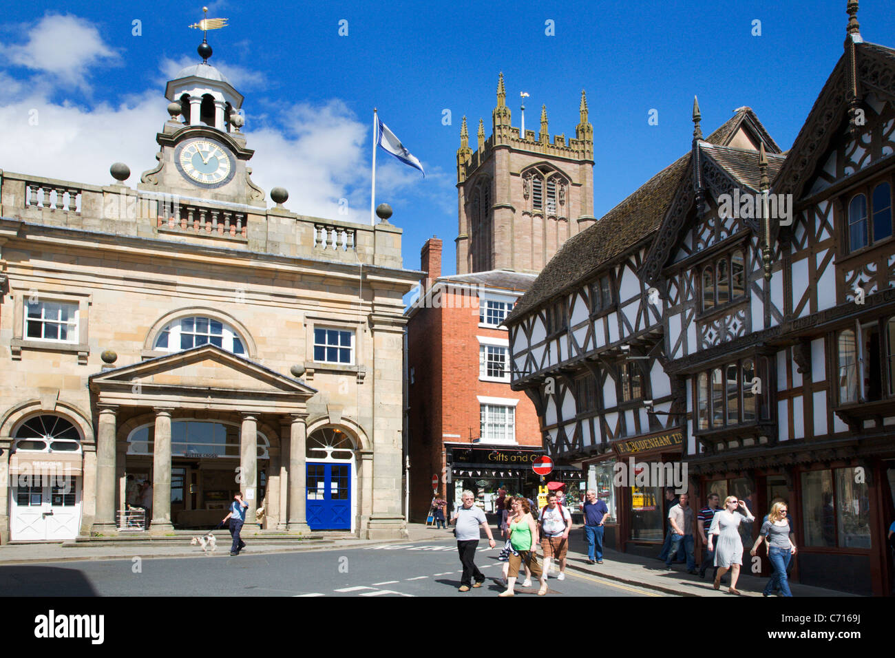 Buttercross e St Laurences Ludlow Shropshire Inghilterra Foto Stock