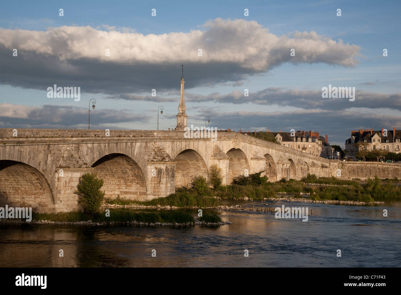 Pont Jaques Gabriel Bridge, Fiume Loira; Valle della Loira; Blois; Francia Foto Stock