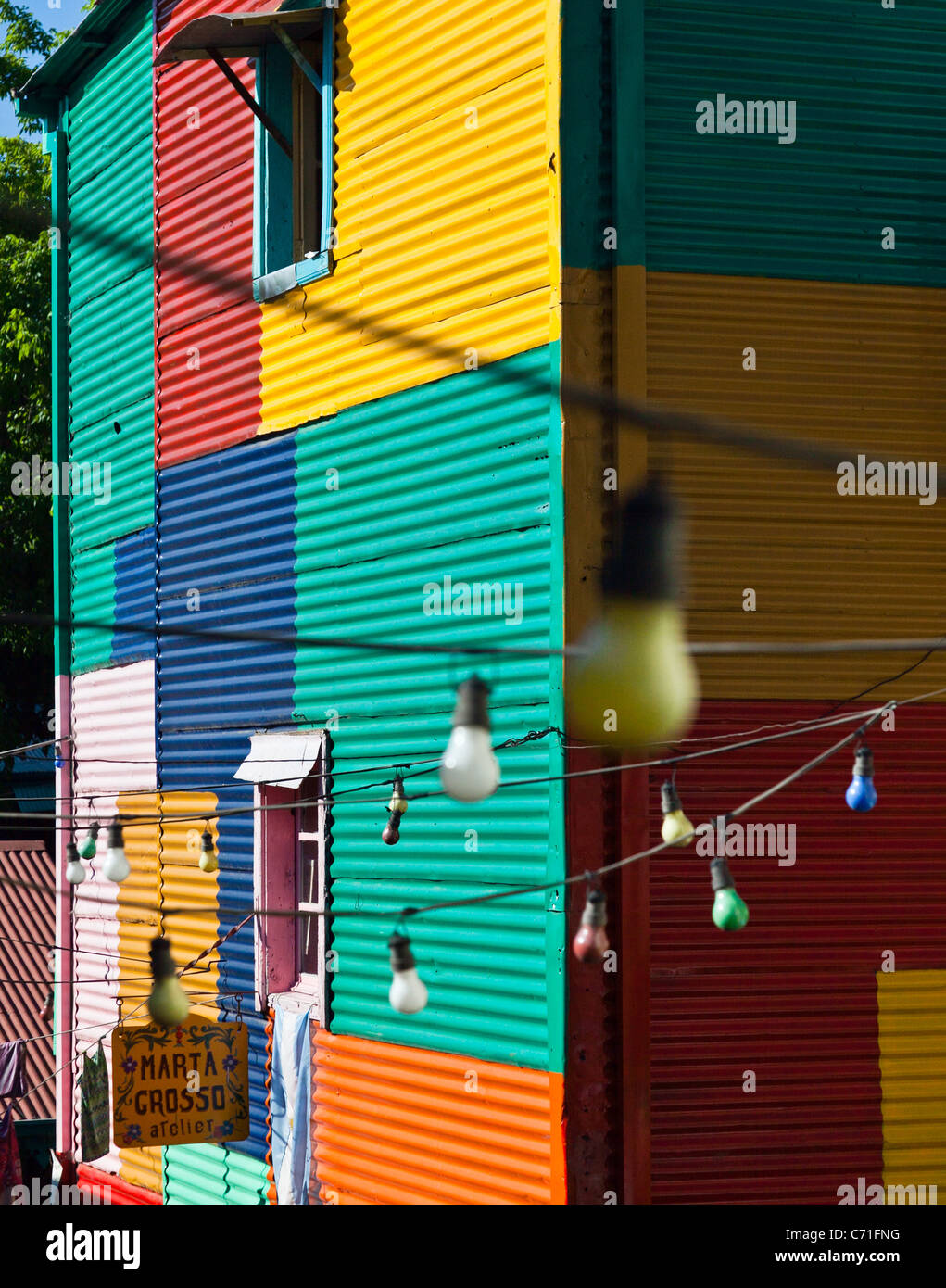 Colorate pareti dipinte in La Boca distretto di Buenos Aires, Argentina Foto Stock