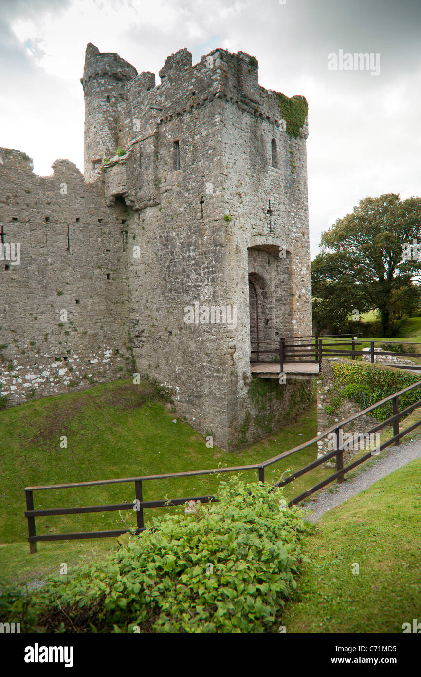 Manorbier Castle cancello di ingresso tower, Il Pembrokeshire Coast National Park, Wales UK, Estate 2011 Foto Stock