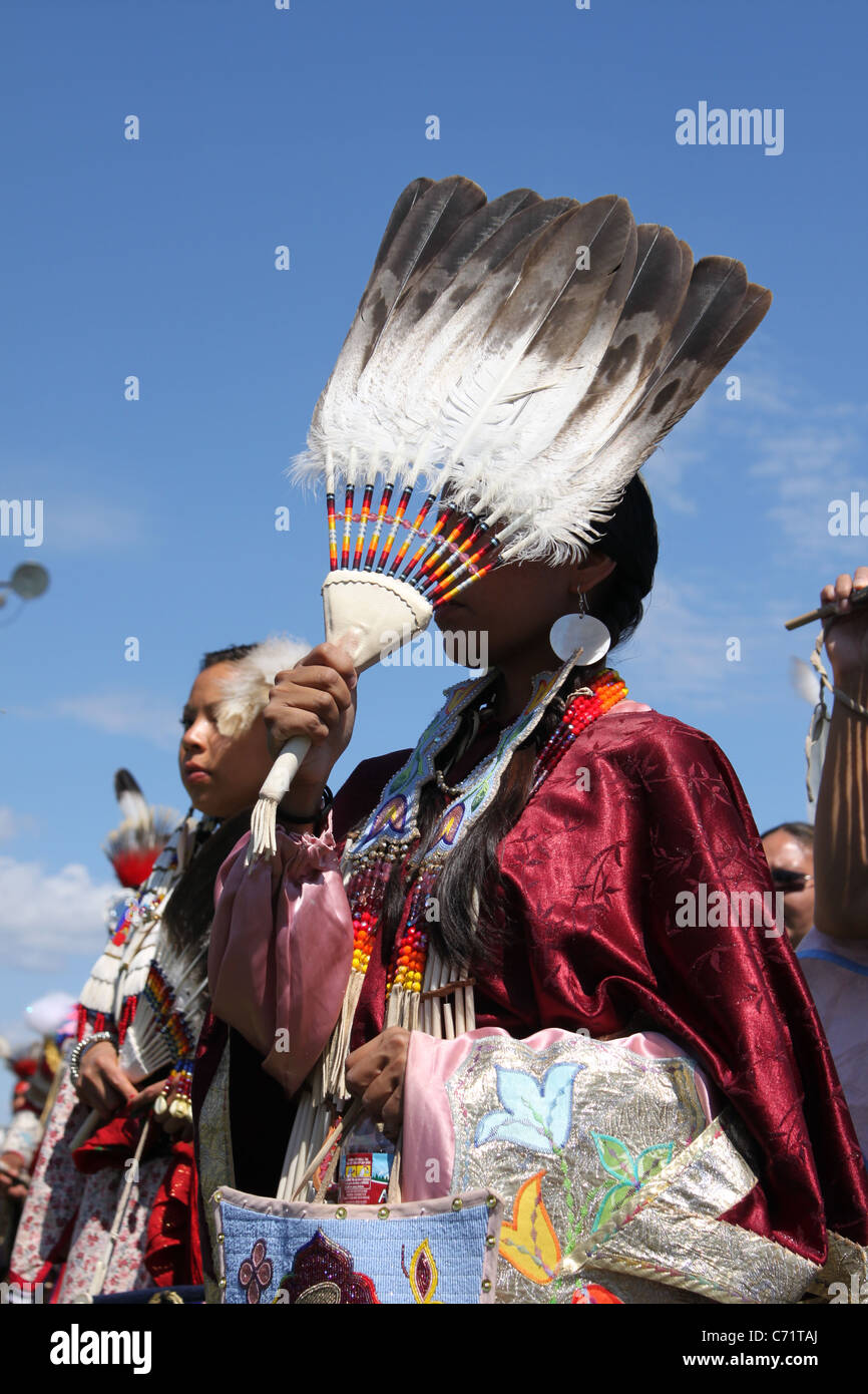 Shakopee Mdewakanton Sioux Comunità Wacipi Pow Wow, Native American dance festival - Ritratto di Native American ballerina Foto Stock