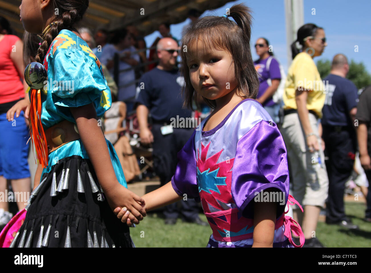 Shakopee Mdewakanton Sioux Comunità Wacipi Pow Wow, Native American dance festival - Ritratto di Native American ballerina Foto Stock
