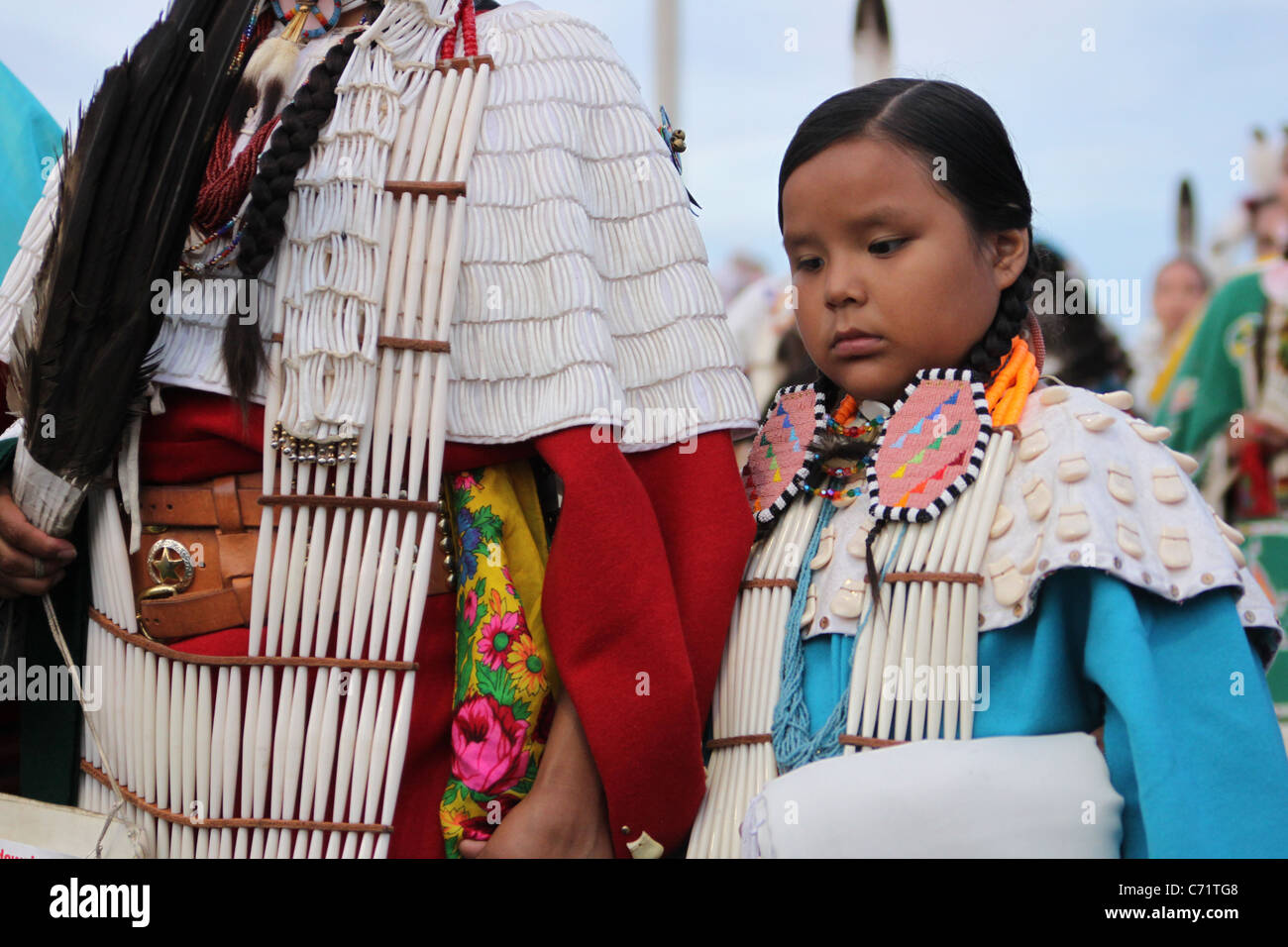 Shakopee Mdewakanton Sioux Comunità Wacipi Pow Wow, Native American dance festival - Ritratto di Native American ballerina Foto Stock