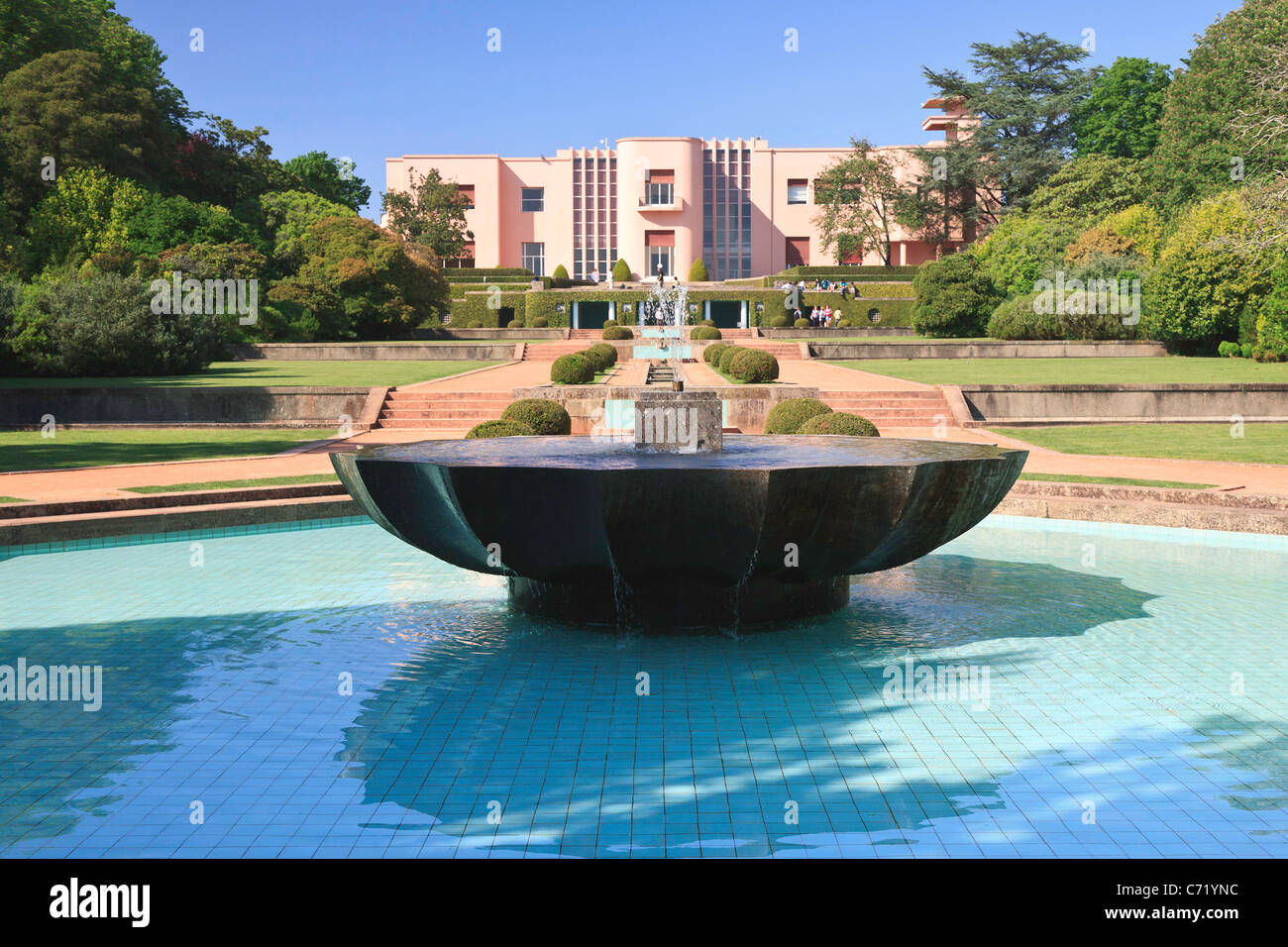 Art deco aqua Fontana e Rosa Villa Serralves Foto Stock