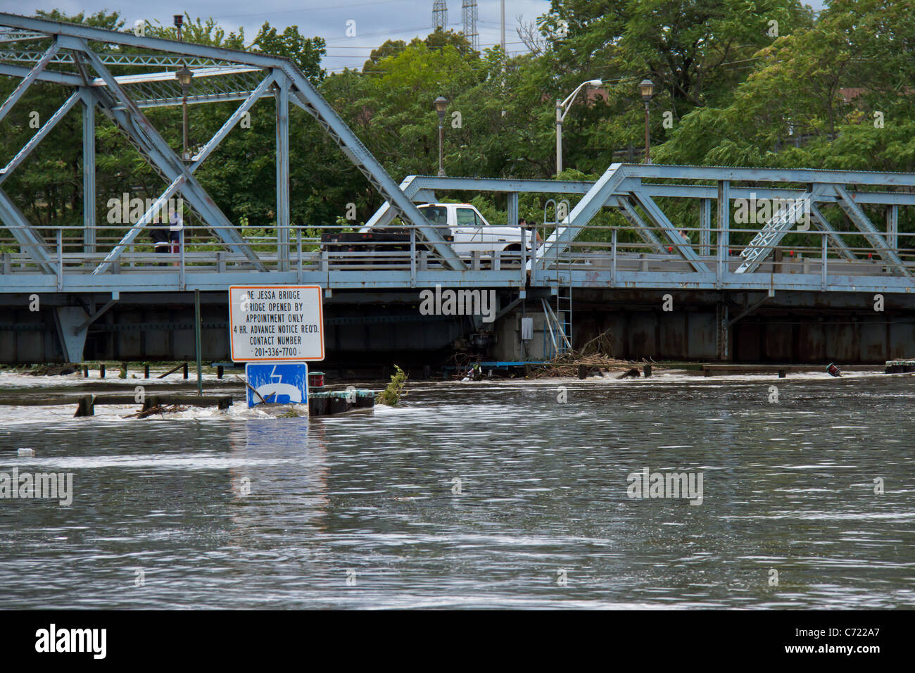 Il fiume Passaic allagata dopo l uragano Irene ha colpito il nord del New Jersey che il 28 agosto, 2011. Foto Stock