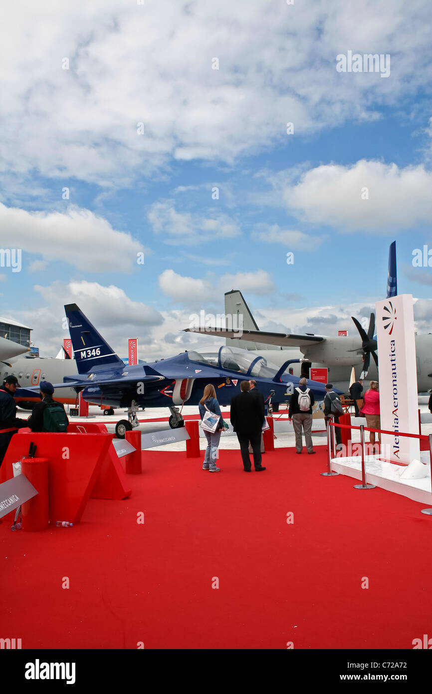 Display dalla Aermacchi M-346 Master Advanced Fighter a Farnborough Airshow internazionale Foto Stock