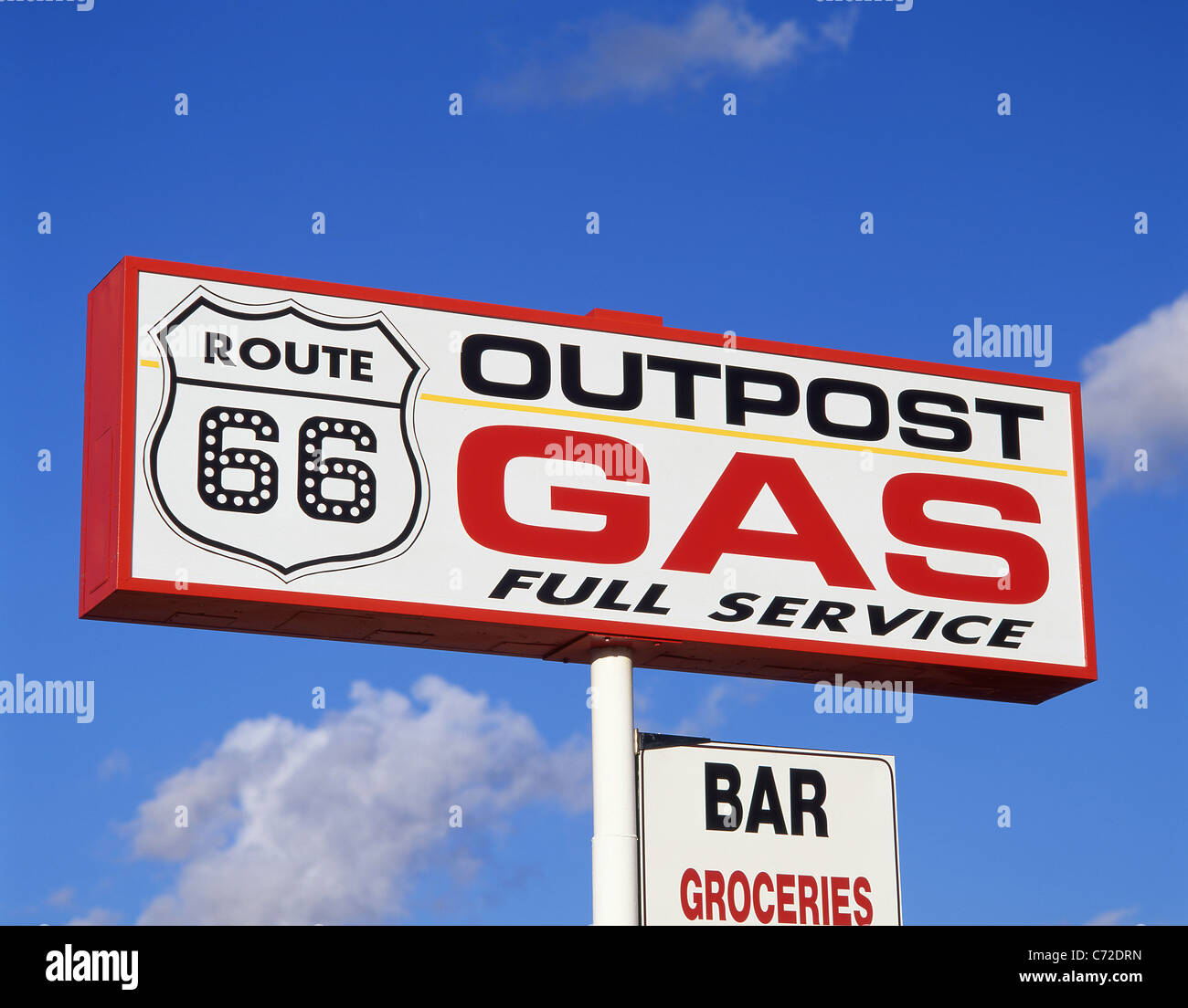 Stazione di gas segno sulla Route 66, California, Stati Uniti d'America Foto Stock