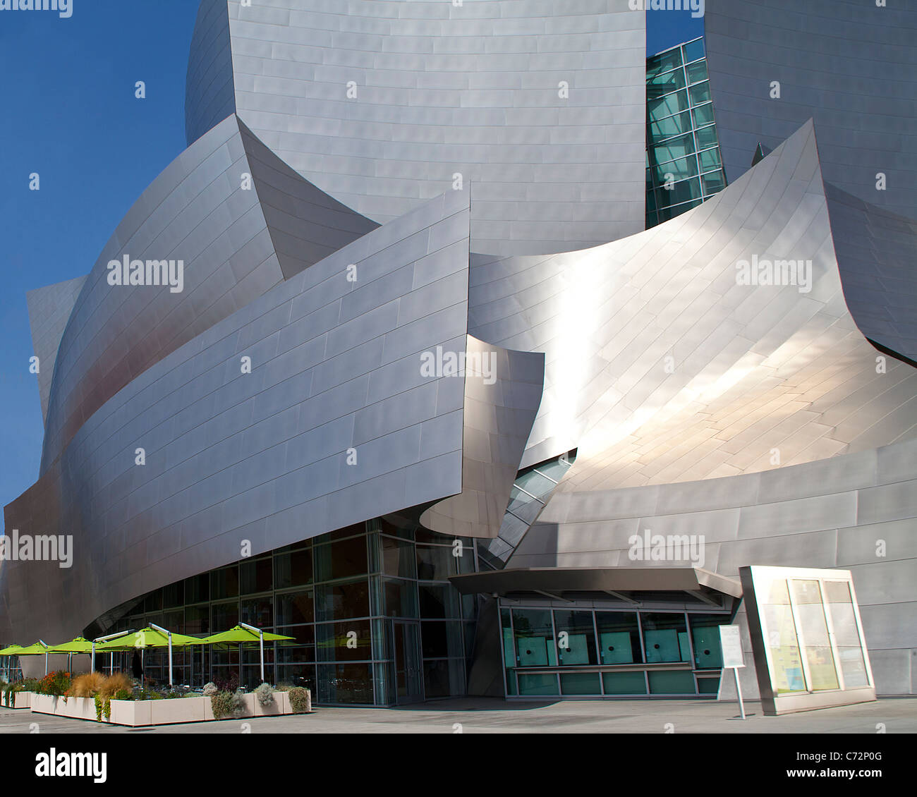 Il Walt Disney Concert Hall di Los Angeles California home della Los Angeles Philharmonic Foto Stock