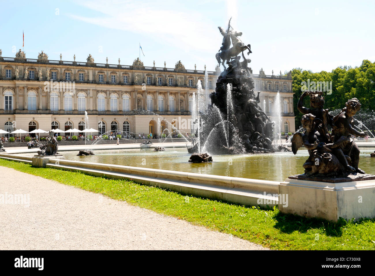 Schloss Herrenchiemsee Palace con fama Fontana, Herreninsel Alta Baviera Germania Foto Stock