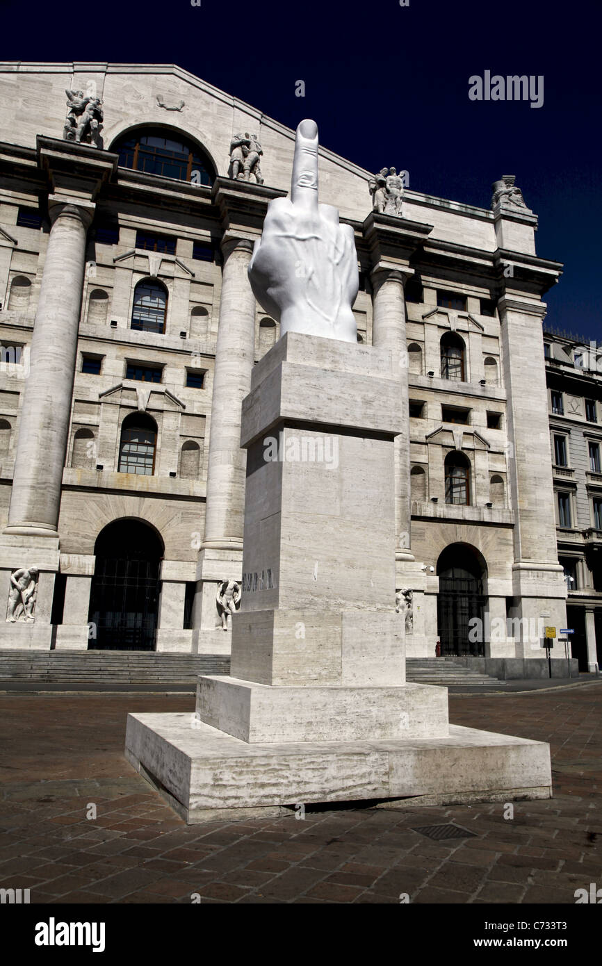 Borsa Italiana, Italia la principale borsa (sede di Palazzo Mezzanotte) in  centro a Milano Foto stock - Alamy