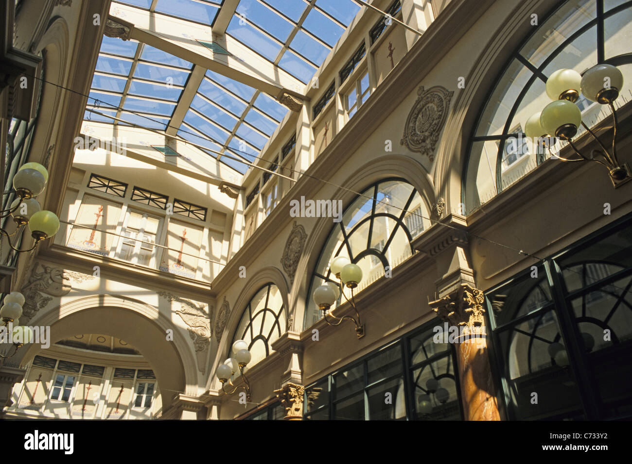 Passaggio Colbert, stile impero tetto di vetro, costruito nel 1826, 2. Arrondissement, Parigi, Francia, Europa Foto Stock
