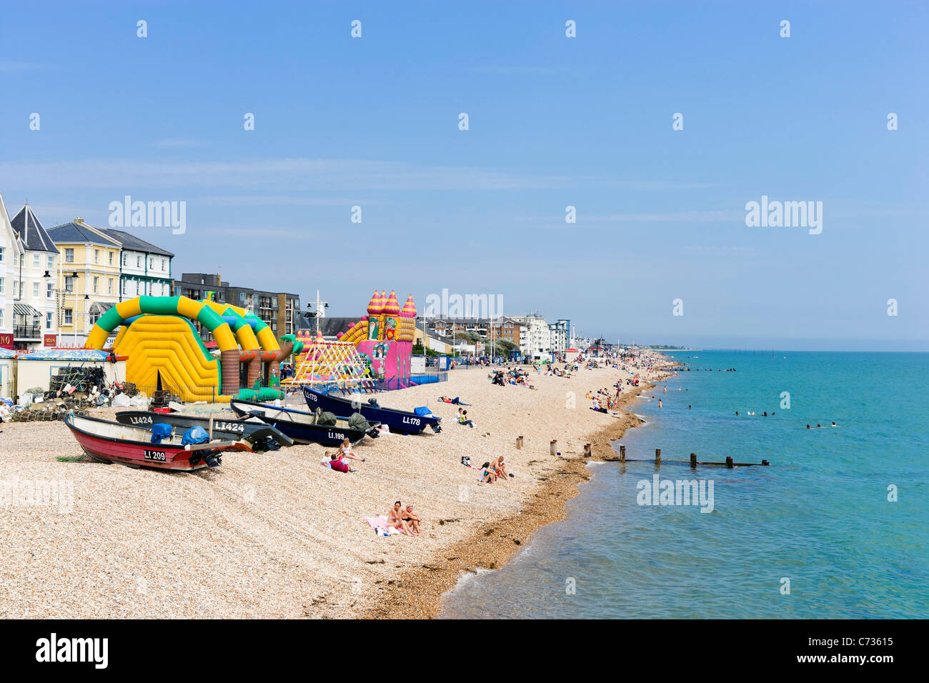 La spiaggia e il lungomare a Bognor Regis, West Sussex, in Inghilterra, Regno Unito Foto Stock