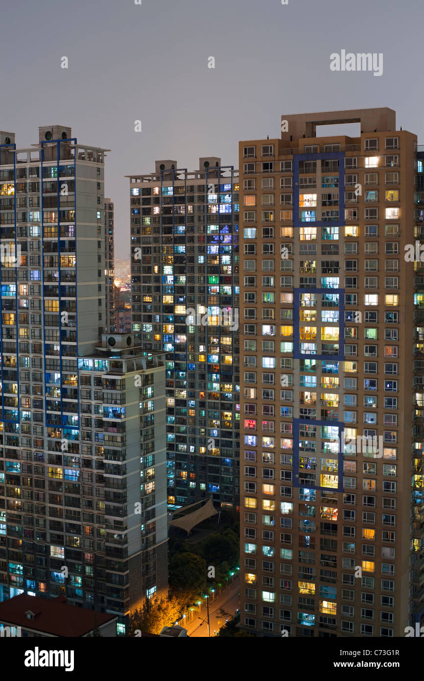 Edifici di appartamenti nel centro di Shanghai, Shanghai, Cina Foto Stock