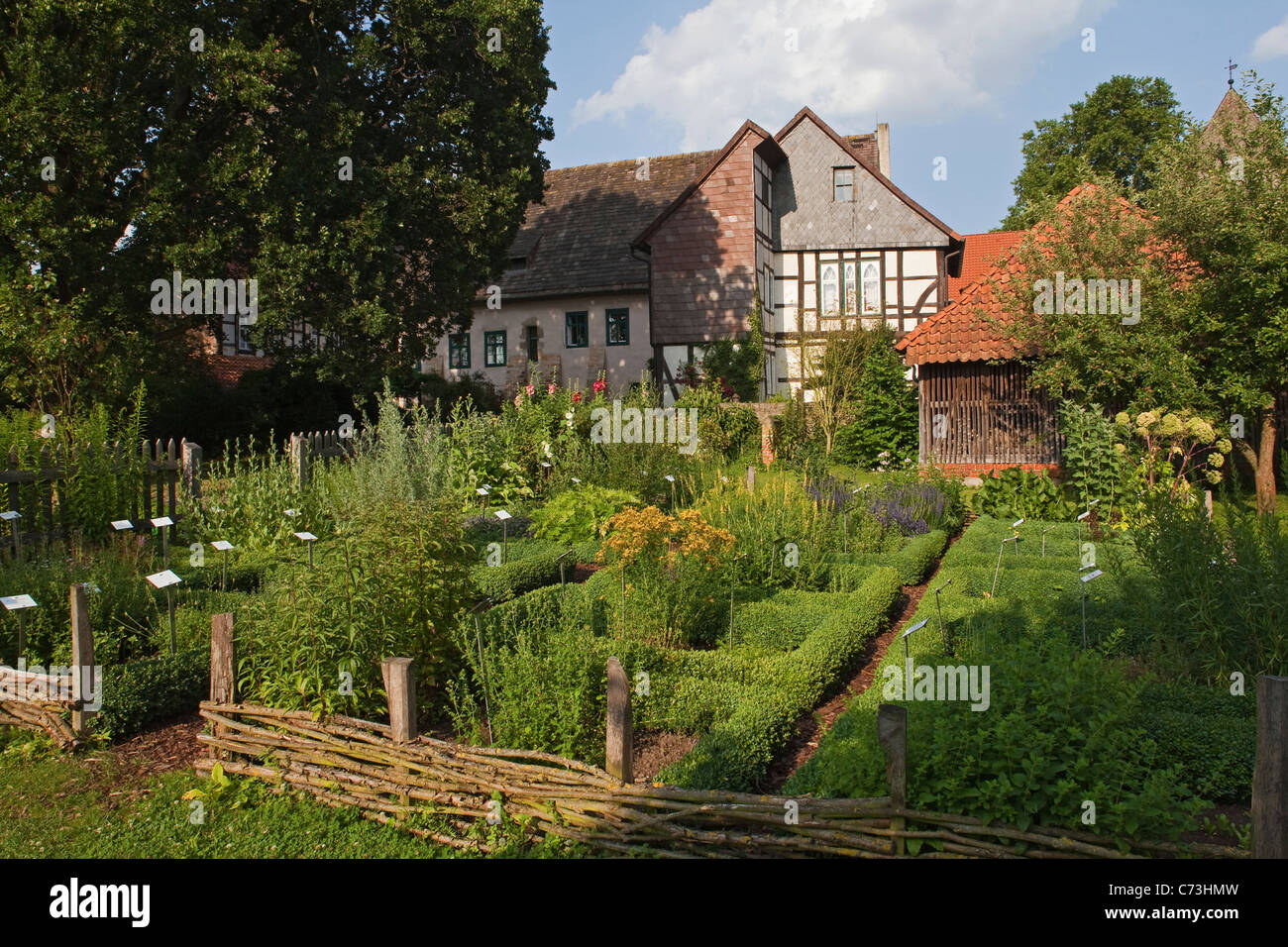 Il giardino di erbe in Fischbeck Abbey, Giardino dell'abbazia, Fischbeck, Hessisch Oldendorf, Bassa Sassonia, Germania Foto Stock