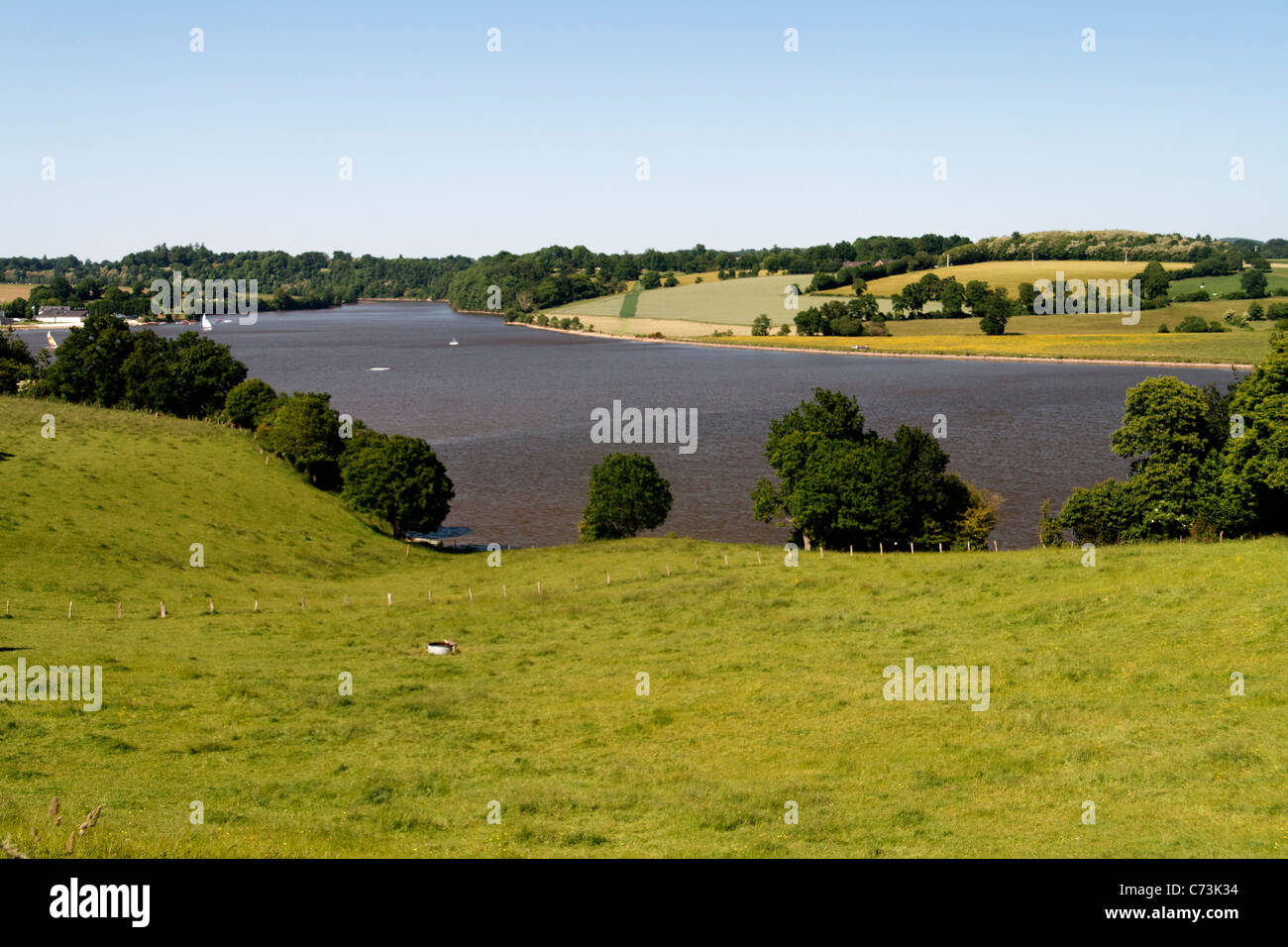 La Haie Traversaine lago, a nord del dipartimento Mayenne (Pays de la Loire, Francia). Foto Stock