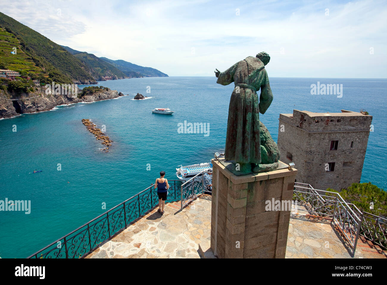 San Francesco d Assisi statua sulla torre del Castello, Monterosso al Mare, Cinque Terre Liguria di Levante, Italia, mare Mediterraneo, Europa Foto Stock