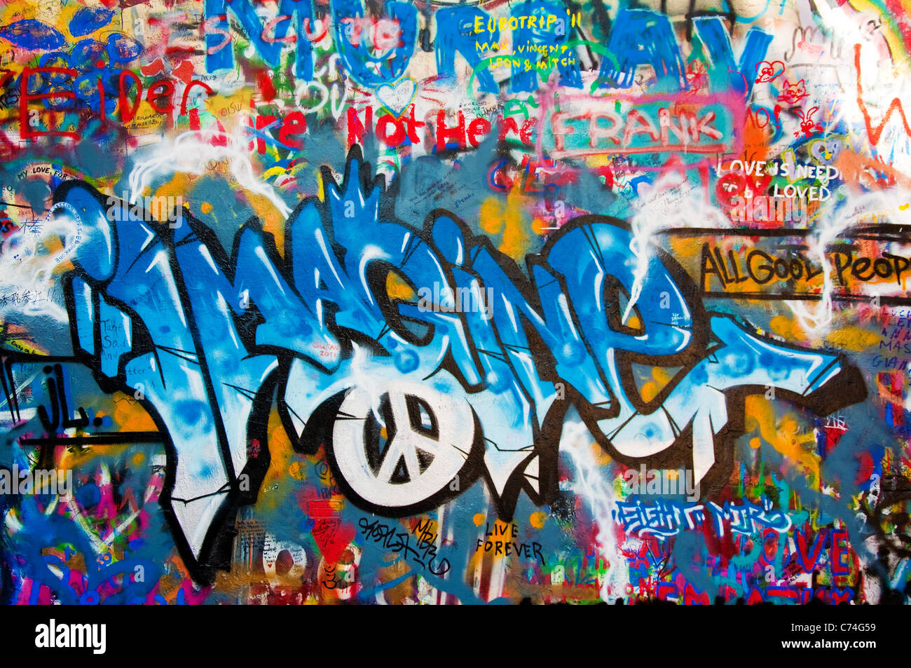 Dettaglio di un famoso muro di Lennon a Praga Foto Stock