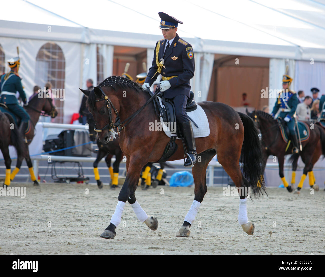 Mosca,russia,settembre 04,2011: sfilata di onore Cavalry Escort dal reggimento presidenziale nella Piazza Rossa Foto Stock