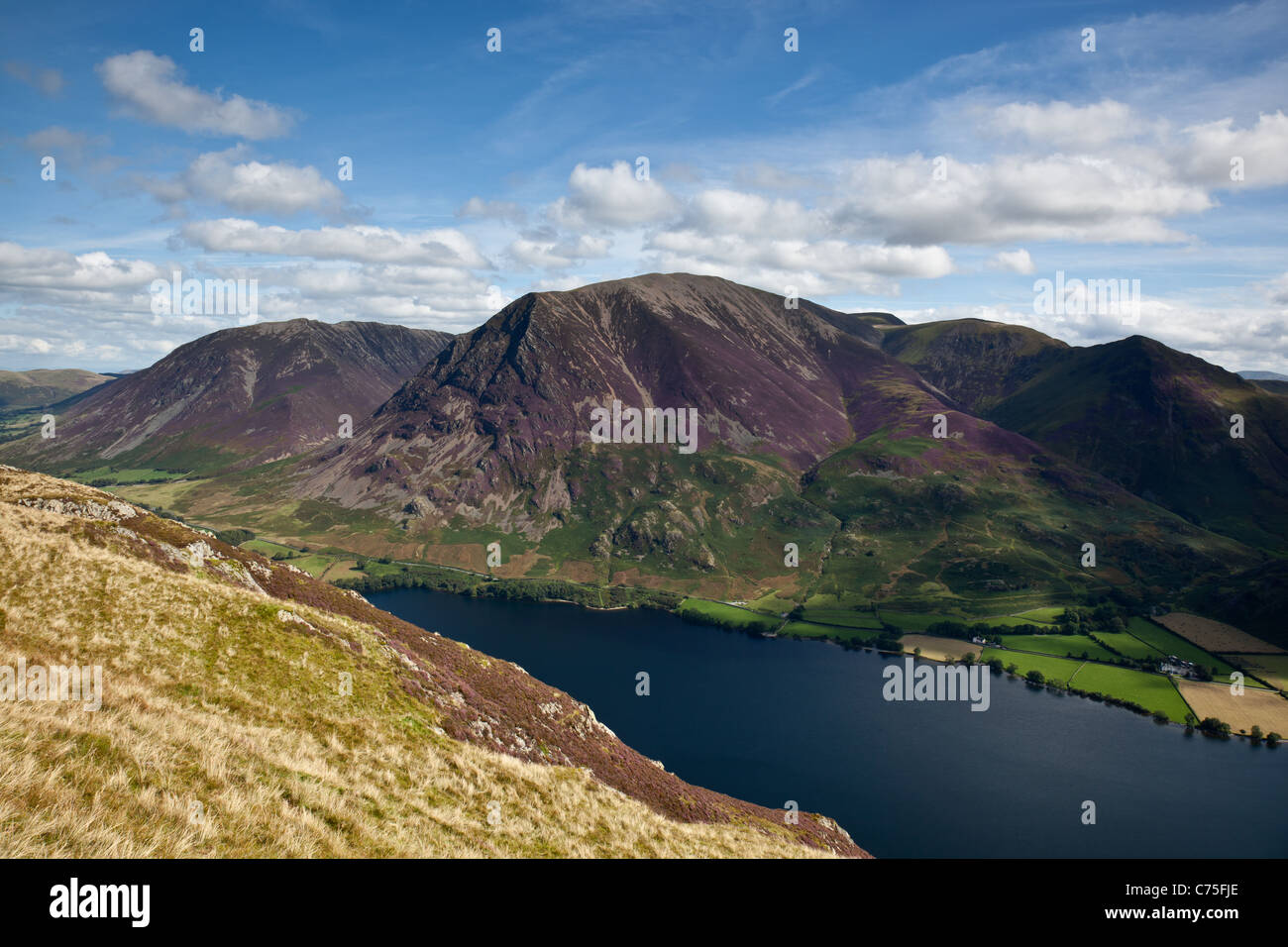 E Grasmoor Whiteside da Crummock acqua, Lake District, Cumbria Foto Stock