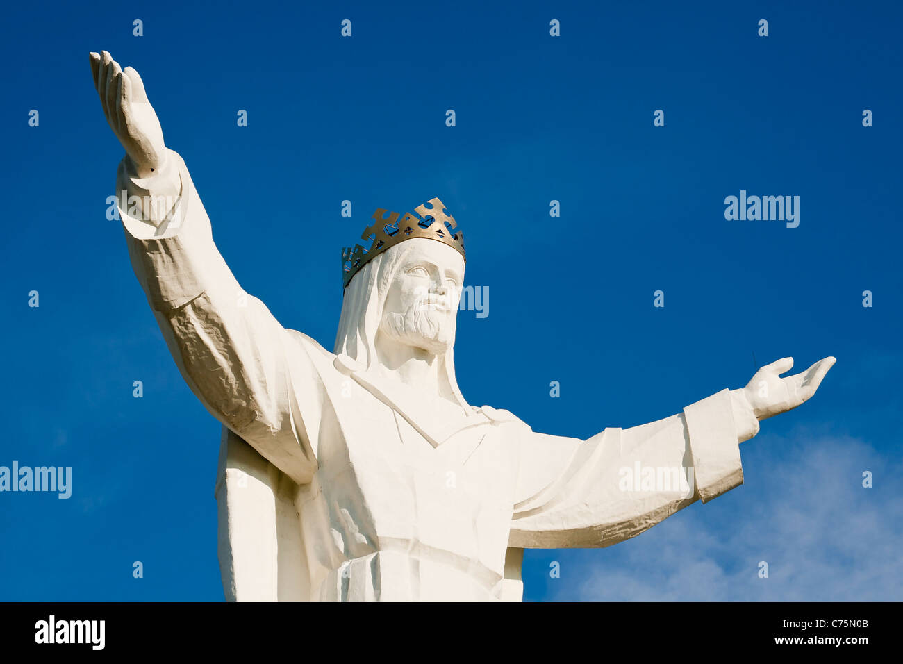 Un enorme statua di Cristo Re, con un'altezza di 36 metri è uno dei più alti del mondo. Swiebodzin, Polonia. Foto Stock