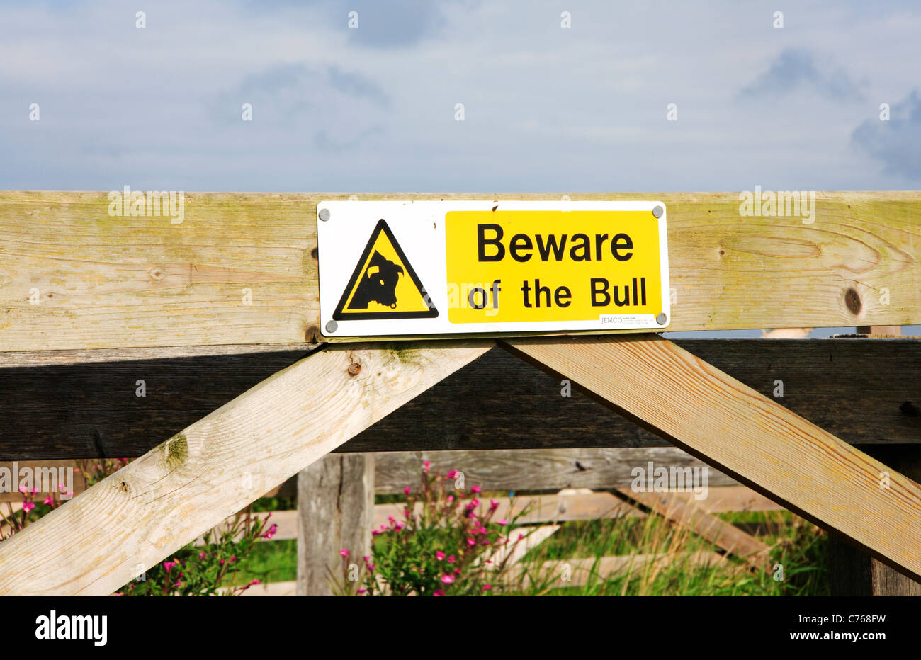 Diffidate di Bull cartello segnaletico. Foto Stock