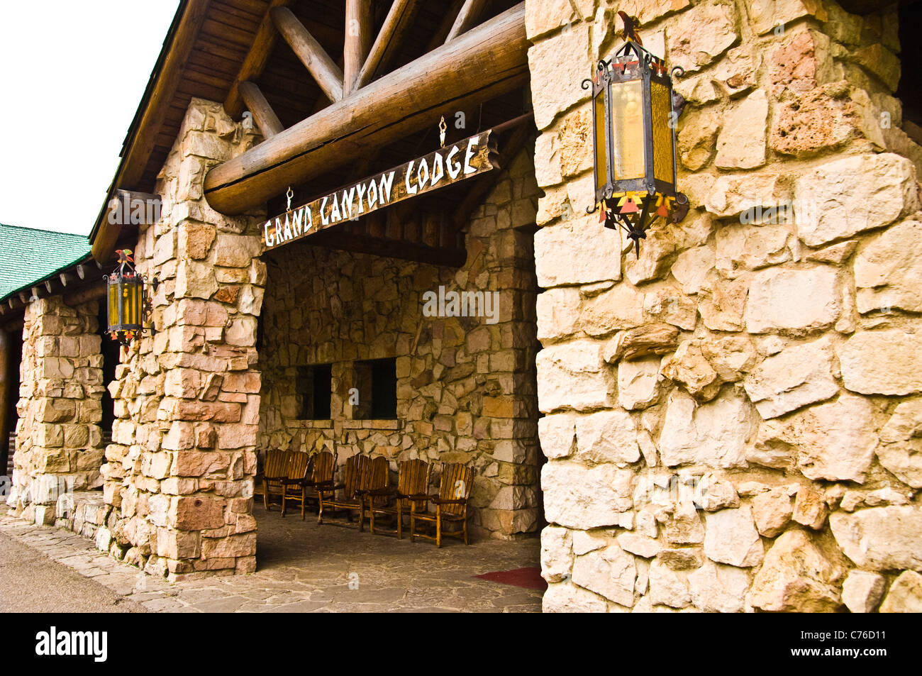 Appollaiato sul bordo del canyon dal meno popolare di North Rim, alla fine dell'autostrada 67, 42 miglia a sud del Lago di Giacobbe. Foto Stock