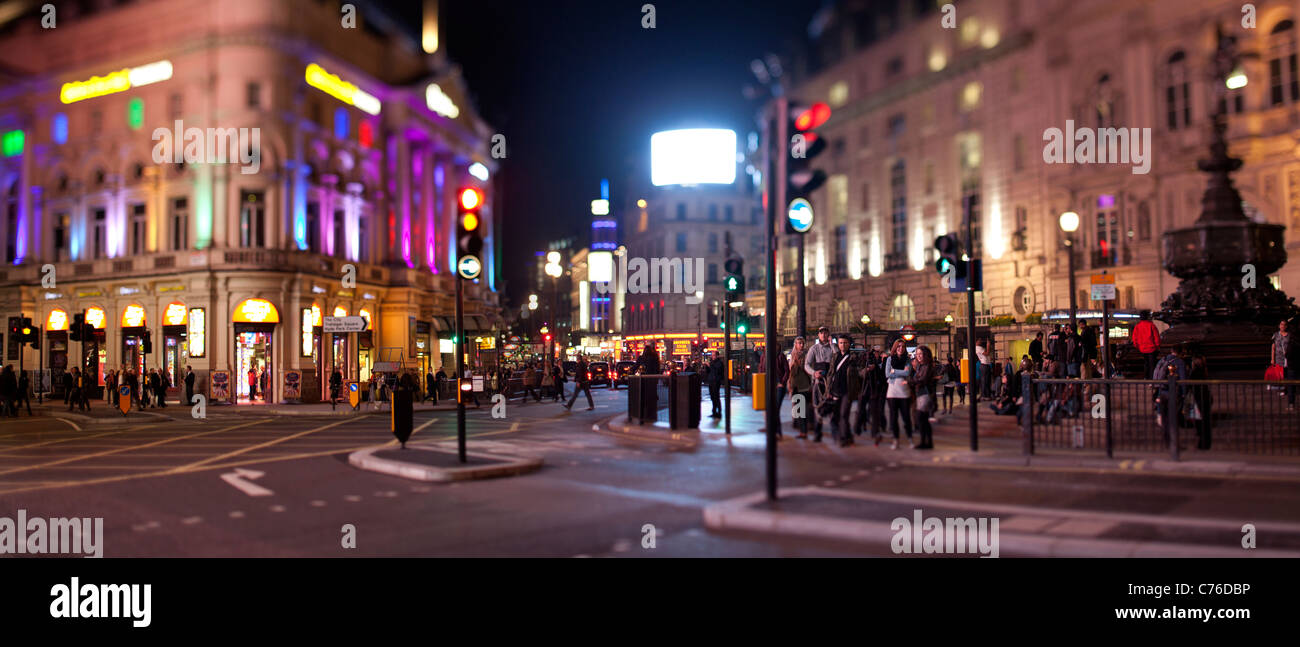 UK, Londra, Piccadilly Circus di notte Foto Stock