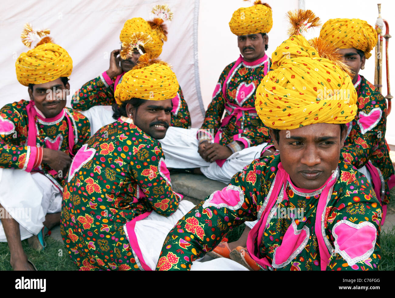 Indian piloti al Festival di elefante Jaipur India Foto Stock
