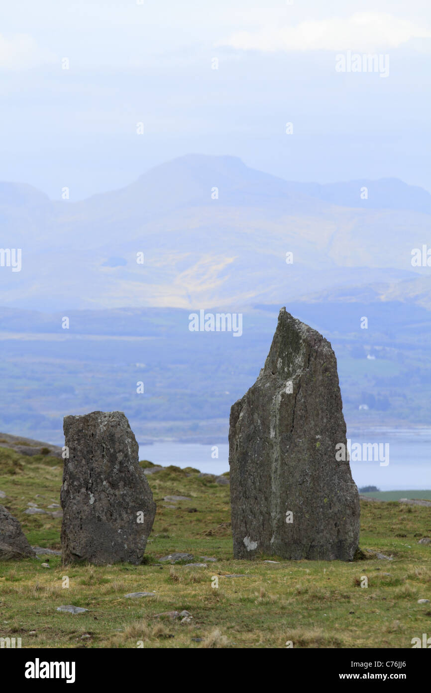 Il Cashakeelty Stone Circle & pietra allineamento, la penisola di Beara, Co Kerry, Rep di Irlanda Foto Stock