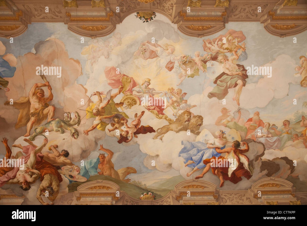 Austria Wachau, Melk, l abbazia, Marble Hall soffitto dipinto raffigurante Athena su di un carro da Paul Troger Foto Stock