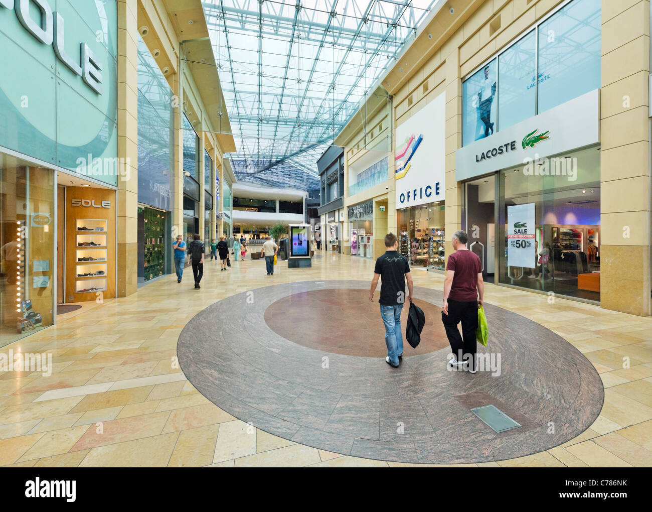 Il Bull Ring Shopping Centre, Birmingham, West Midlands, England, Regno Unito Foto Stock