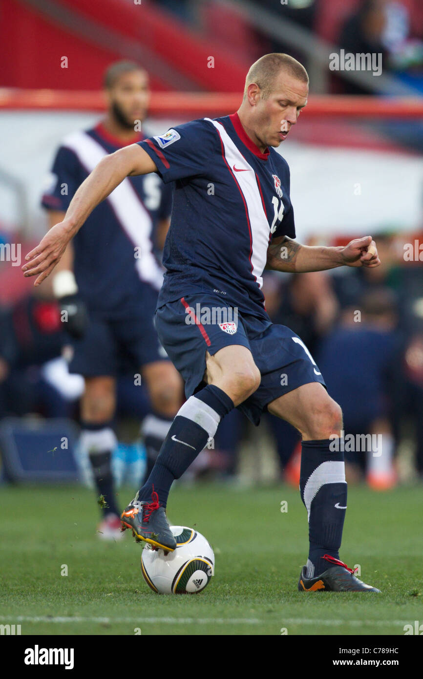 Jay demerito degli Stati Uniti in azione durante una FIFA World Cup Soccer match contro la Slovenia il 18 giugno 2010. Foto Stock