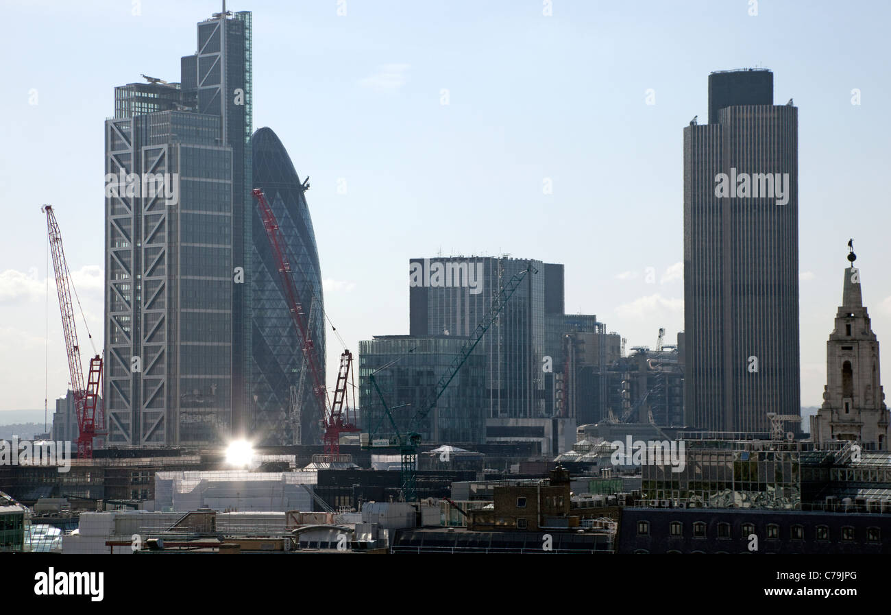 City of London skyline visto dalla costruzione di Bezier, Old Street, Londra Foto Stock