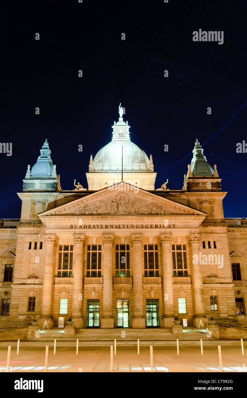Il Tribunale amministrativo federale di Germania, di notte, Leipzig, in Sassonia, Germania, Europa Foto Stock