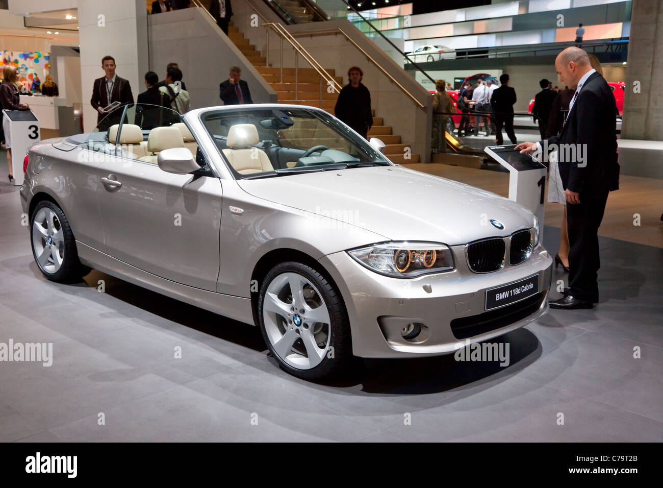 Nuova Bmw 118d Cabrio sulla IAA 2011 International Motor Show di Francoforte am Main, Germania Foto Stock