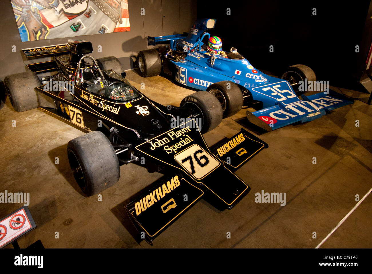 Lotus 76 monoposto di Formula 1 di Jacky Ickx e Ronnie Peterson in Spa Francorchamps Museum Foto Stock