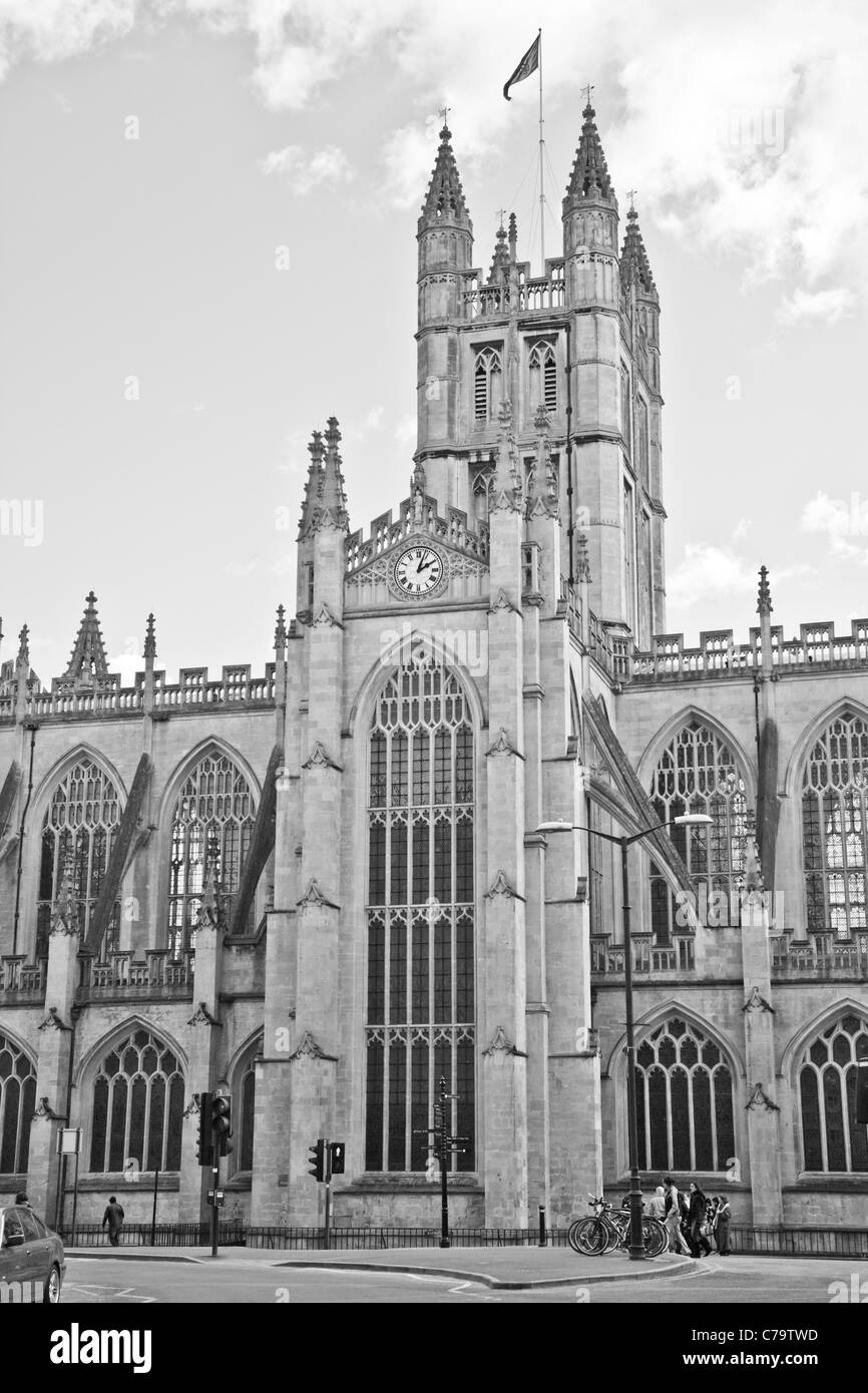 La chiesa abbaziale di San Pietro e San Paolo, Abbazia di Bath da High Street, Bath, Somerset, Inghilterra, Regno Unito Foto Stock