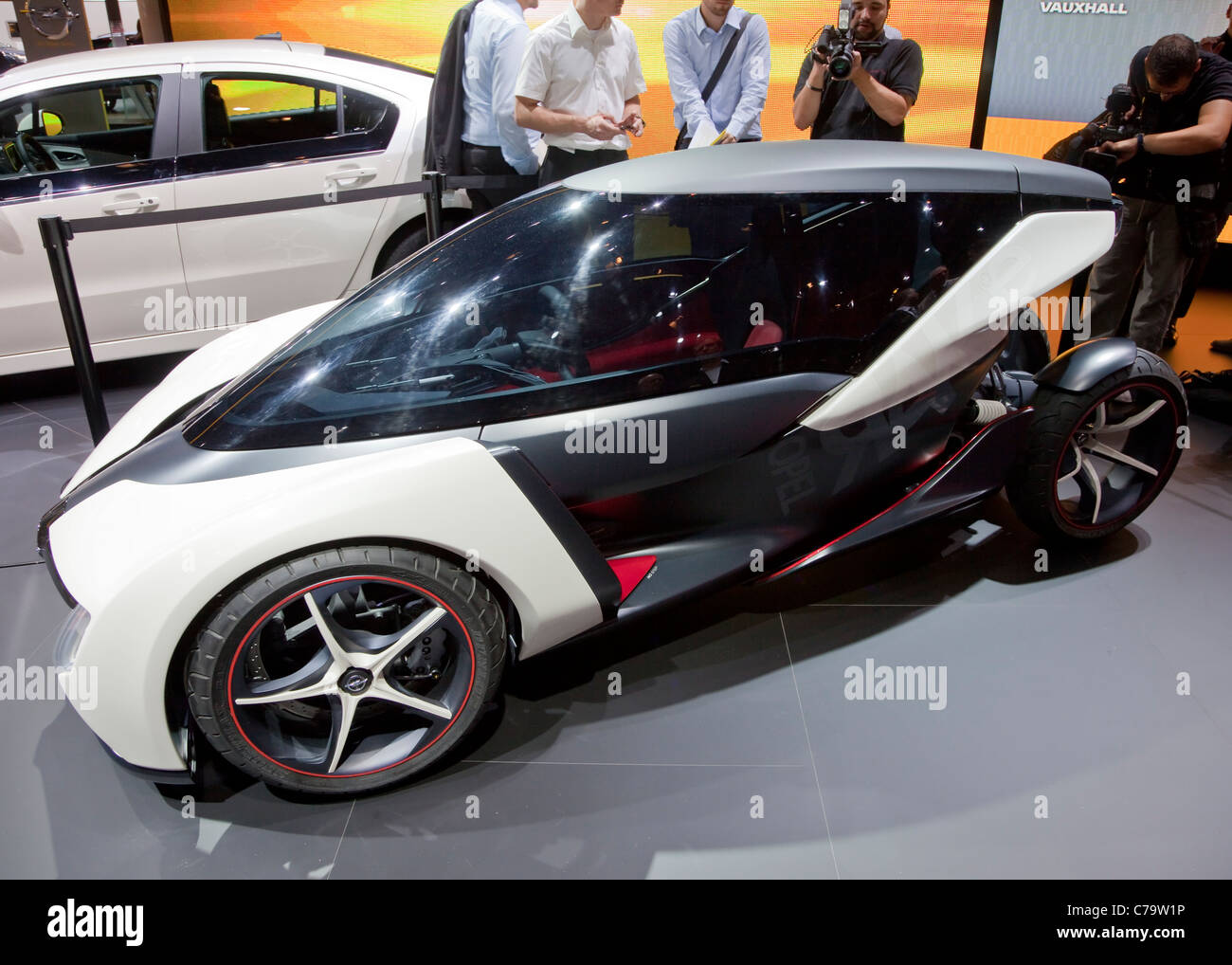 Nuova Opel Rak-e concept car elettrica sulla IAA 2011 International Motor Show di Francoforte am Main, Germania Foto Stock