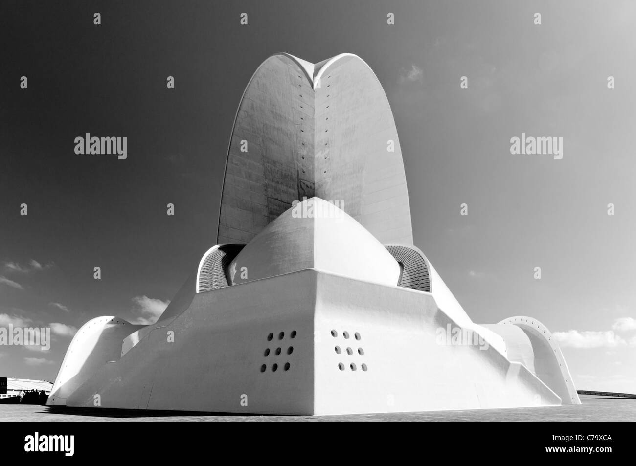 Auditorio de Tenerife, concert hall progettato dal famoso architetto Santiago Calatrava in stile avant-garde, Santa Cruz Tenerife Foto Stock