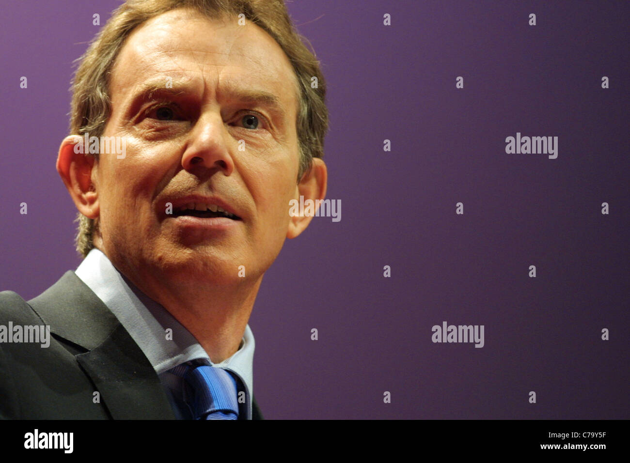 Il primo ministro Tony Blair parla al Partito laburista tenutasi a Glasgow, Scozia, il 15 febbraio 2003. Foto Stock