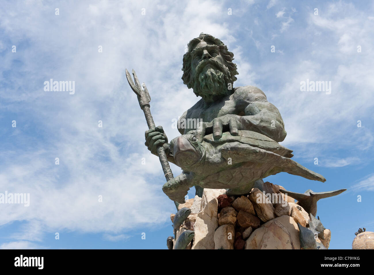 Il grande pubblico la statua di Nettuno che accoglie favorevolmente tutti a Virginia Beach Virginia in USA. Foto Stock