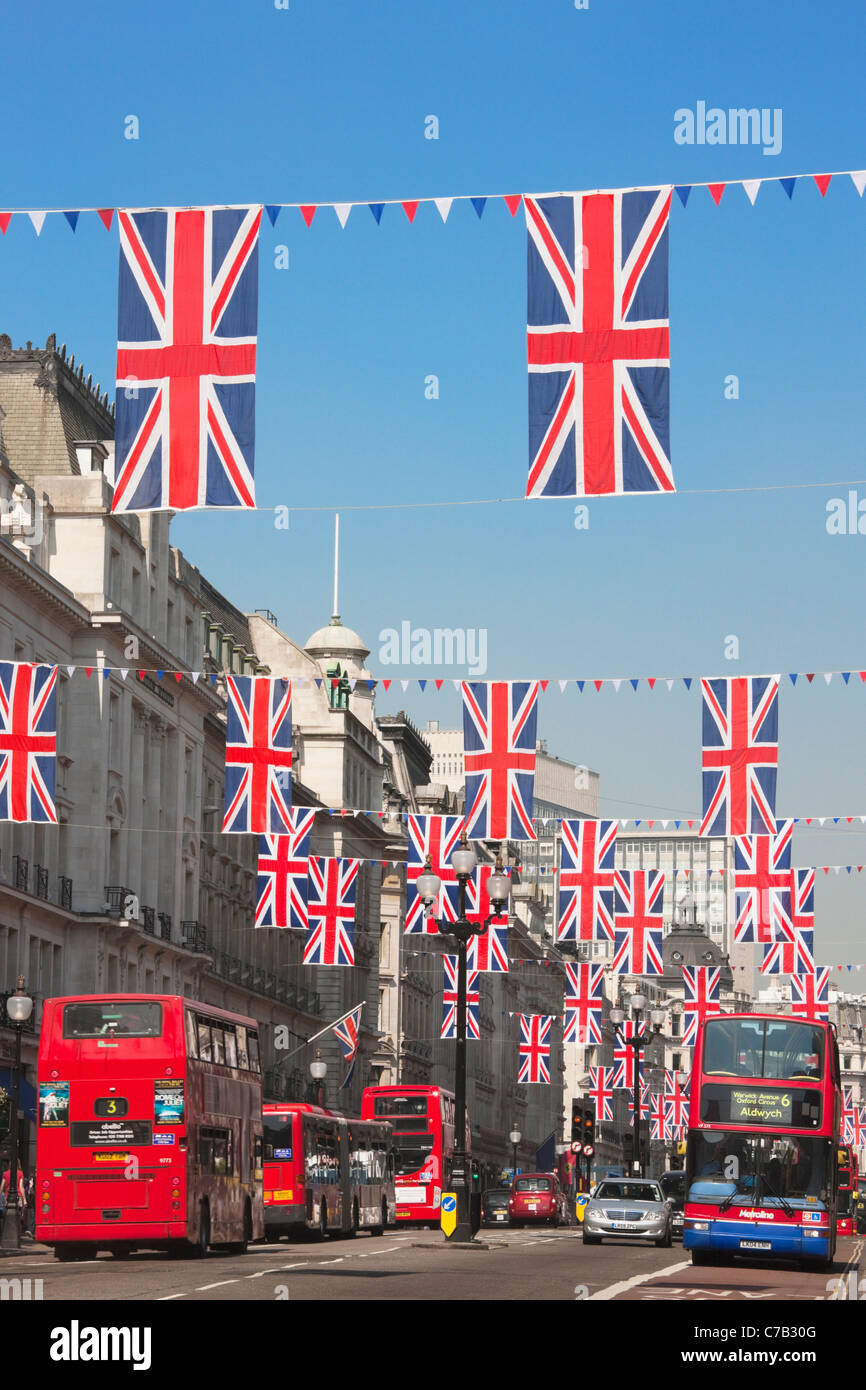 Union Jack Flag su Regent Street, Londra, Inghilterra Foto Stock