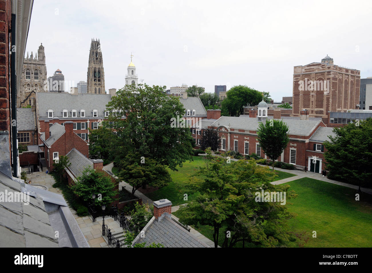 Vista di Davenport Residential College, Università di Yale. Foto Stock